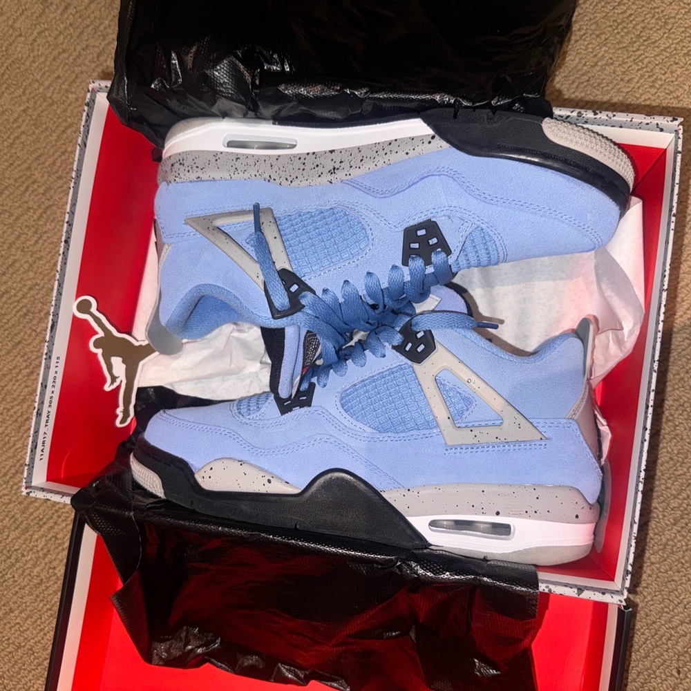 Air Jordan Retro ‘University Blue’